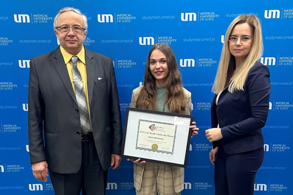 Prestiżowe stypendium Pierre Fauchard Academy dla studentki kierunku lekarsko-dentystycznego