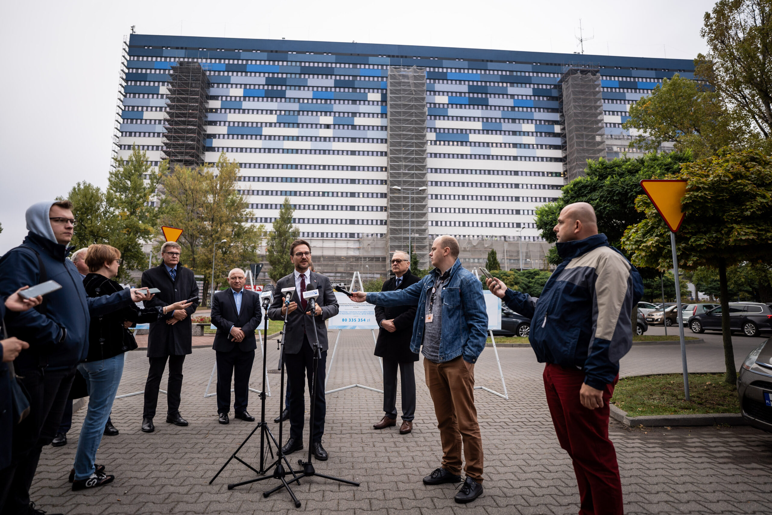 Budynek A1 kampusu CKD z nową elewacją
