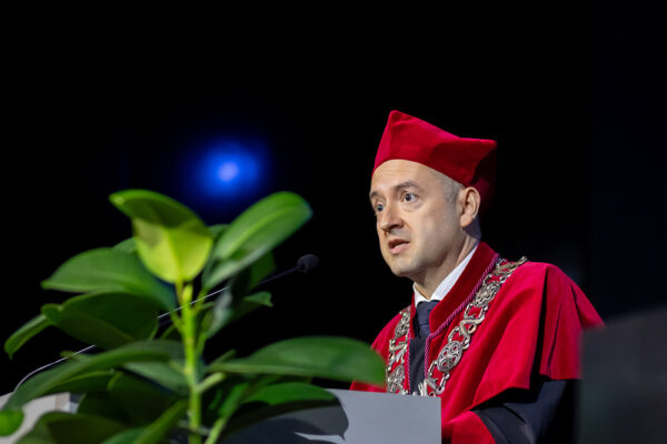 Ceremonia Graduacji Studentów English Division 2025 25