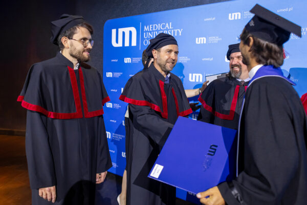 Ceremonia Graduacji Studentów English Division 2025 16