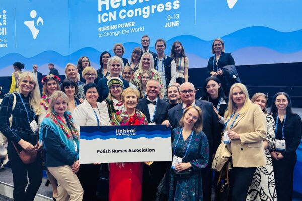 Grupa polskich pielęgniarek podczas 30 Kongresu ICN