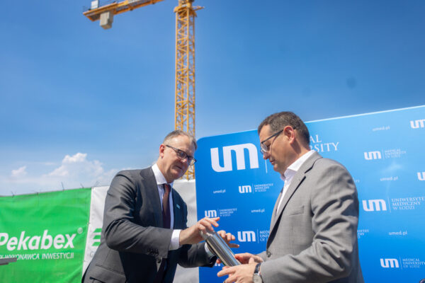 wmurowania kamienia węgielnego pod budowę budynku U1 18