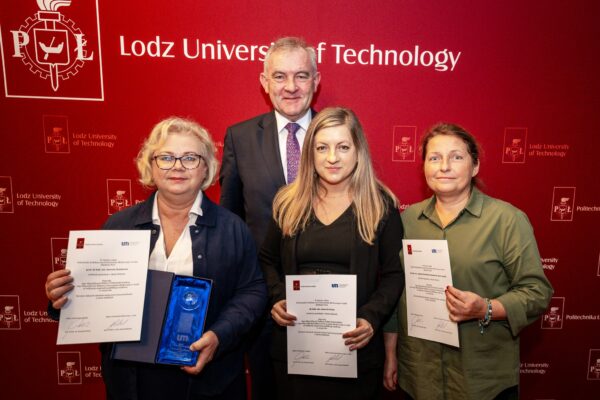 Wręczenie nagrody za najlepszą wspólną publikację naukową2