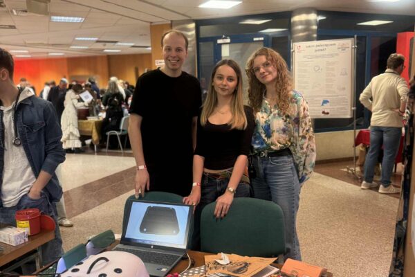 UMED na podium podczas Targów Kół Naukowych 3