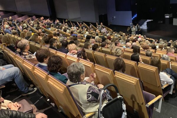 spektakl "ADHD i inne cudowne zjawiska – wykład nieprzewidywalny" 1