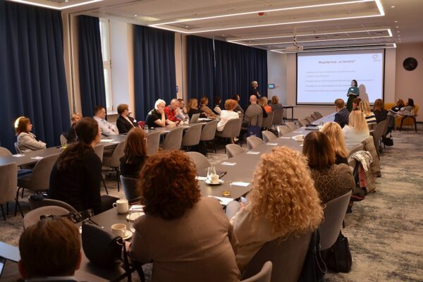 Uczestnicy Zjazdu Pełnomocników Uczelni Wyższych ds. Osób z Niepełnosprawnościami Z2