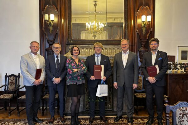 4d61223e-7cb6-4519-8da0-222de9b50219