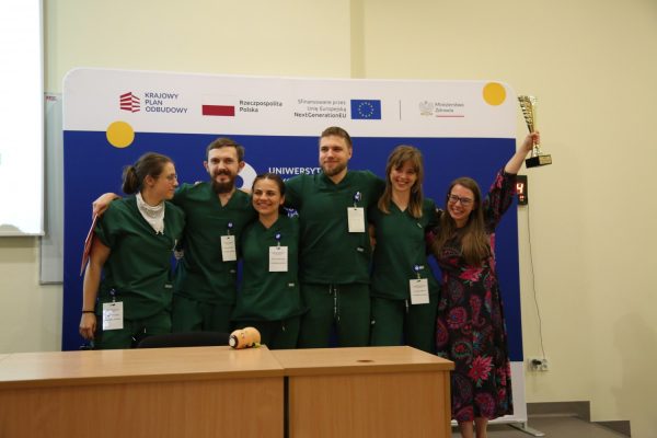 Sukces reprezentacji Uniwersytetu Medycznego w Łodzi w Ogólnopolskich Zawodach Symulacji Medycznej SimChallenge 2026