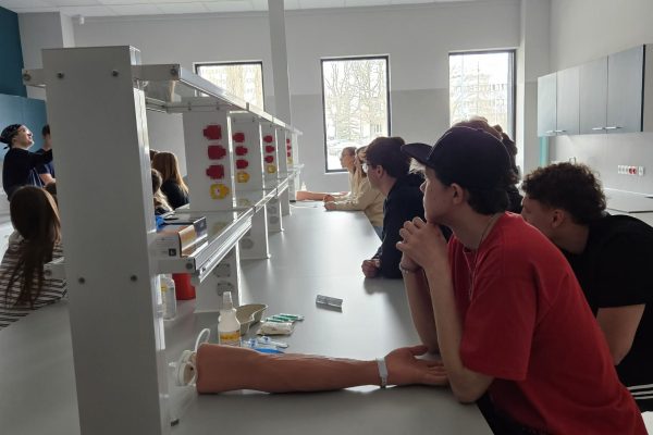 e921d37e-82cd-4b2a-93d2-3c6385583611