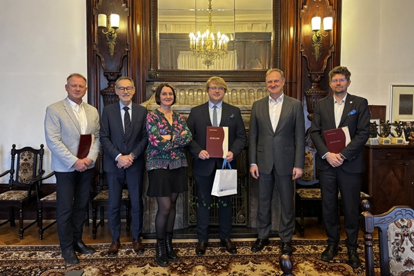 dr Damian Mikulski laureatem głównej nagrody w XXVII edycji konkursu StatSoft Polska