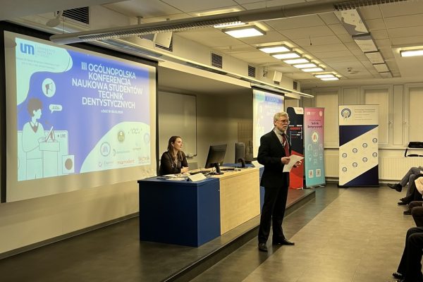 III Ogólnopolska Konferencja Naukowa Studentów Technik Dentystycznych zdj25
