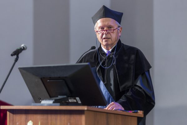 Honorowy doktorat dla prof. Adama Dzikiego81
