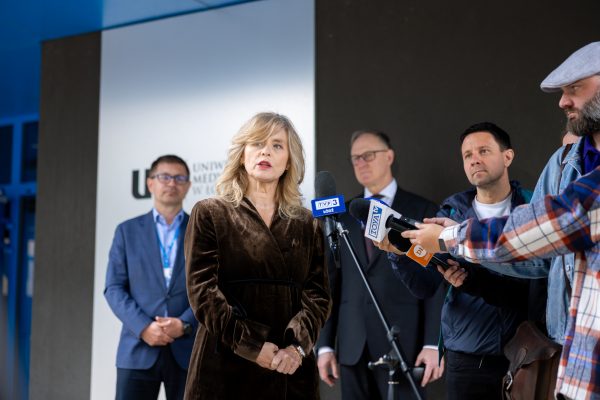 Nowoczesna przestrzeń dydaktyczna dla przyszłych medyków w Łodzi35