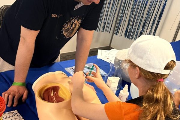 STUDENCI I PRACOWNICY UMED POPULARYZOWALI NAUKĘ PODCZAS 29. PIKNIKU NAUKOWEGO POLSKIEGO RADIA I CENTRUM NAUKI KOPERNIK10