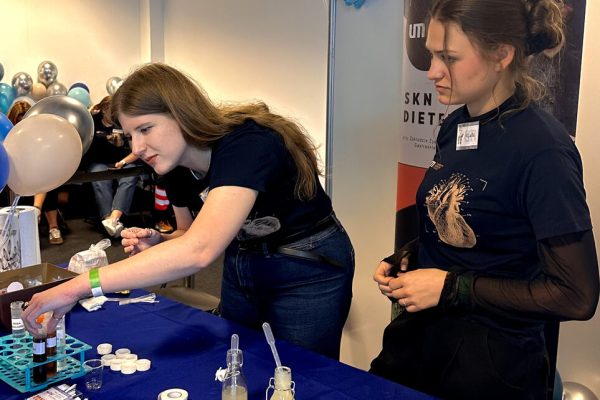 STUDENCI I PRACOWNICY UMED POPULARYZOWALI NAUKĘ PODCZAS 29. PIKNIKU NAUKOWEGO POLSKIEGO RADIA I CENTRUM NAUKI KOPERNIK17