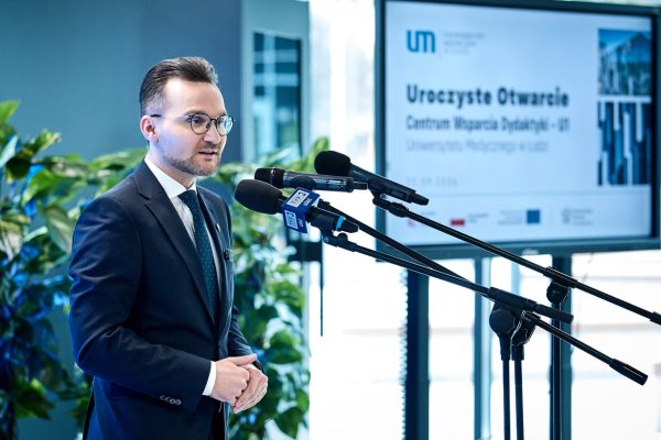 Uroczyste otwarcie Centrum Wsparcia Dydaktyki U1_53