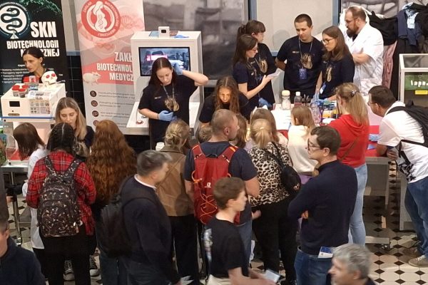 UMED NA ŁÓDZKIEJ NOCY NAUKOWCÓW32