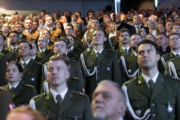 wręczenia dyplomów absolwentom kierunku lekarskiego 19