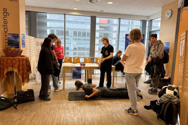 STUDENCI FIZJOTERAPII UMED PROMOWALI AKTYWNOŚĆ FIZYCZNĄ PODCZAS DNIA IFE10